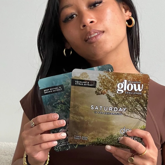 The Weekend Glow Challenge Sheet Masks - unopened package - Picture 6 of 7